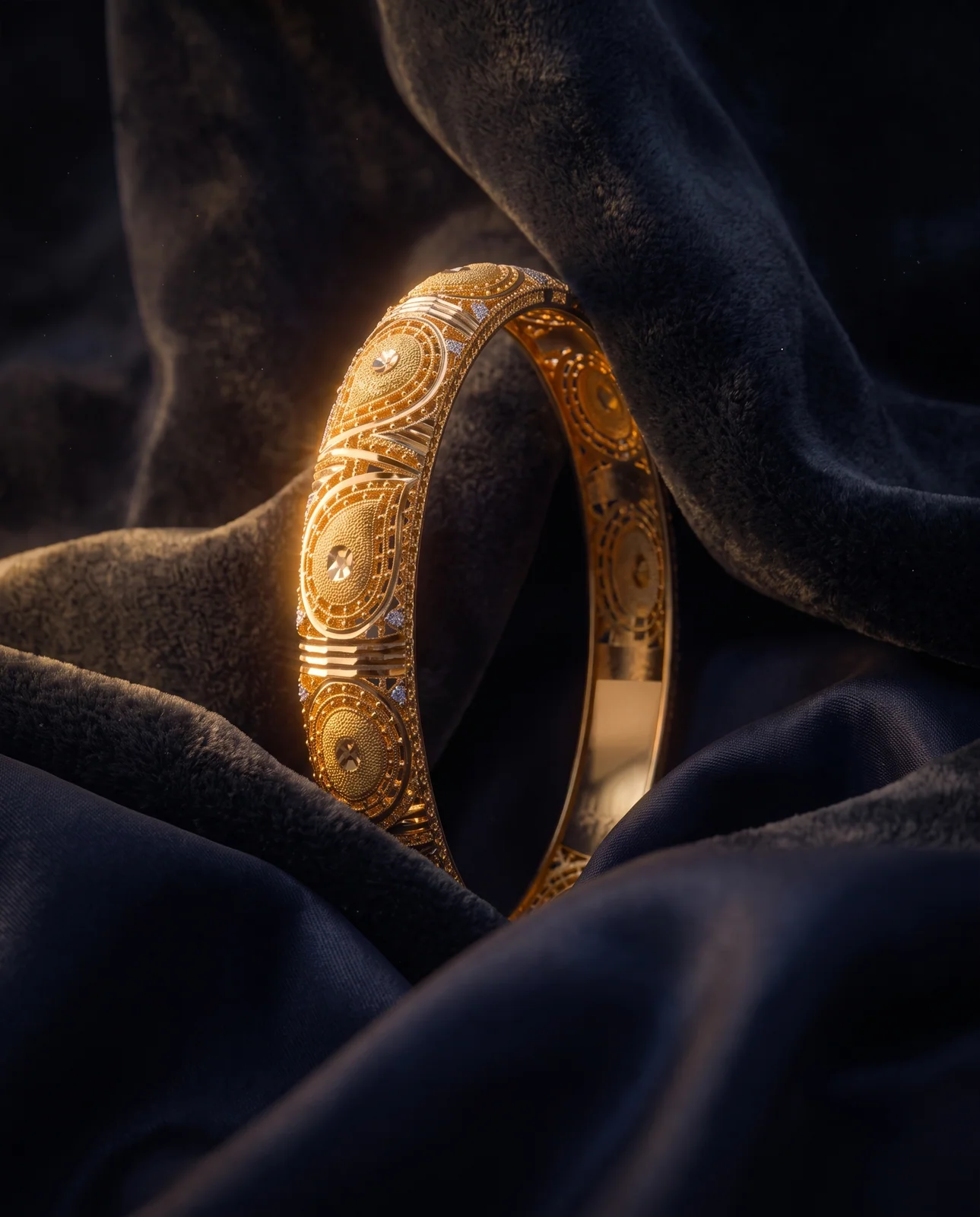 Wide-Link Yellow Gold Bracelet