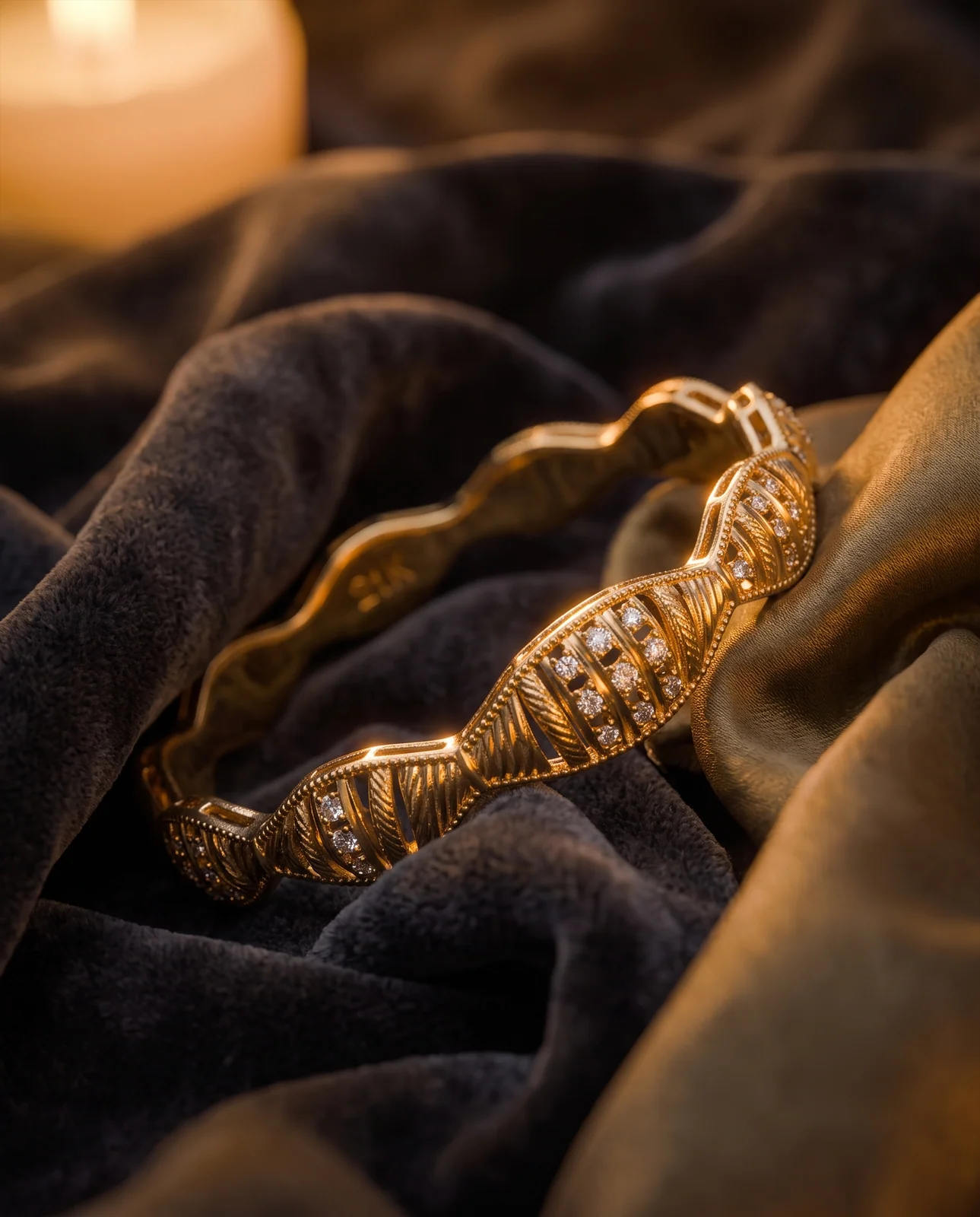 Graduated Floral Yellow Gold Bracelet