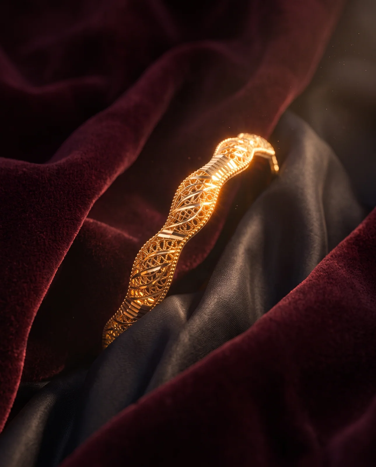 Wavy Botanical Yellow Gold Bracelet