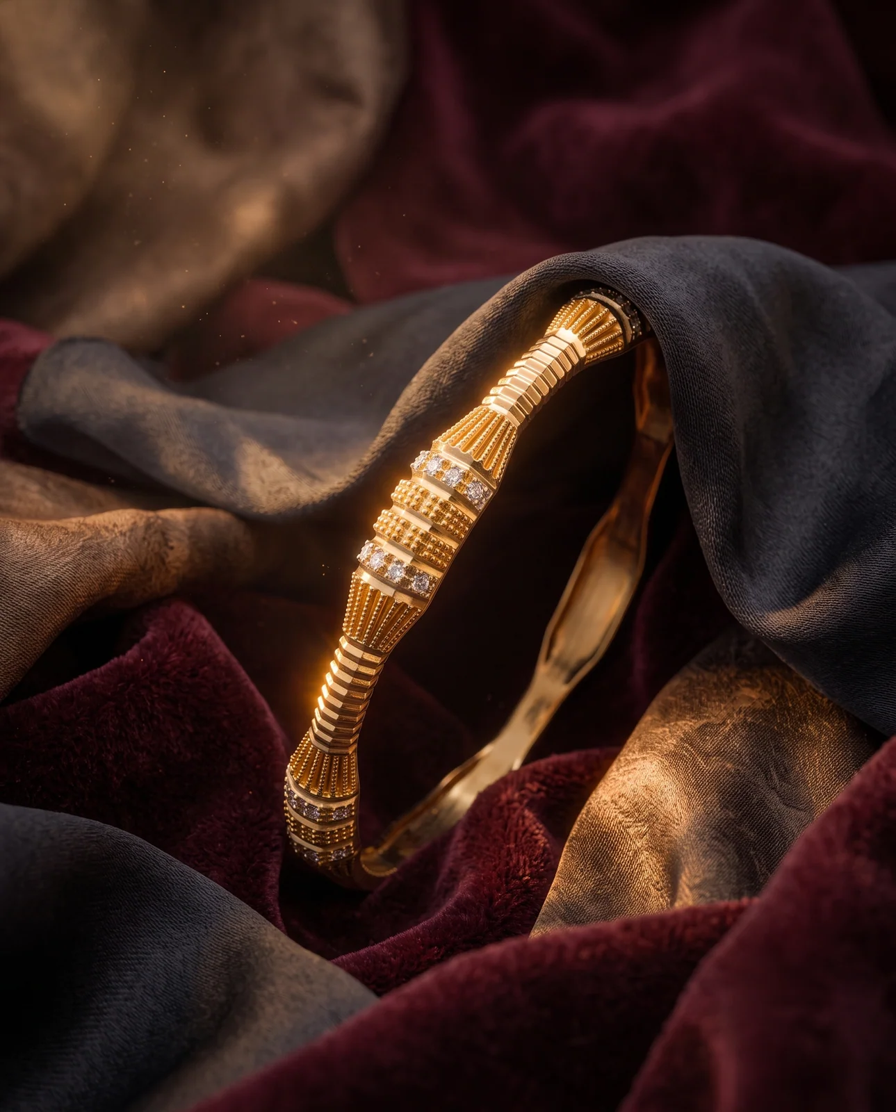 Royal Gulf-Style Diamond Yellow Gold Bracelet